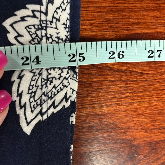 Talbots Womens Tee M Navy Gold Pullover Crew Neck Floral Print Classy Elegaant - Picture 9 of 10